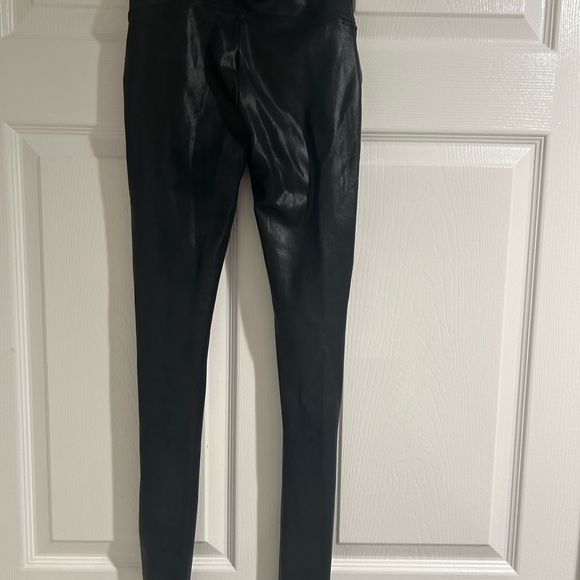 Spanx black faux leather leggings size xs - Picture 4 of 8